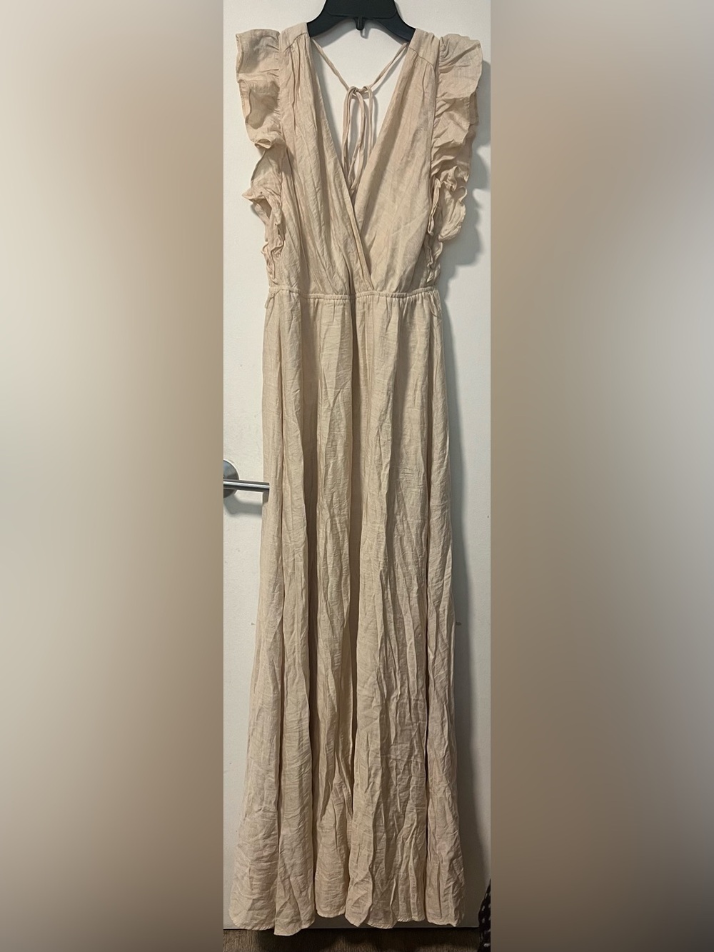 Lulu's Cream Ruffle-Sleeve V-Neck Maxi Dress